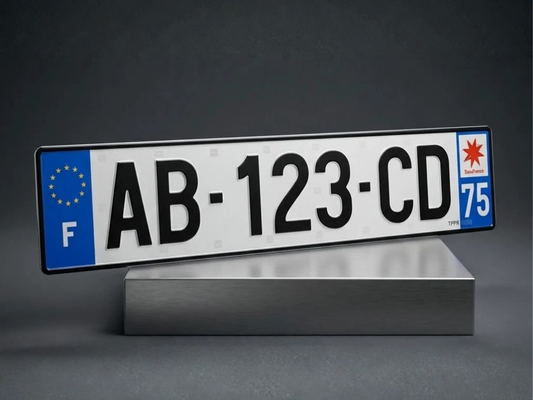 Plaque plexiglass, aluminium, PVC : quelles différences ?