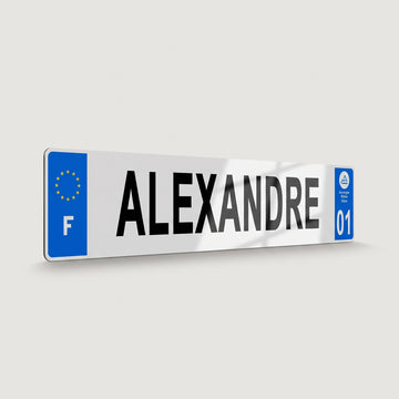 Plaque d'immatriculation prénom avec personnalisation ALEXANDRE - vue de trois quart